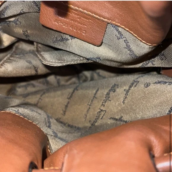 Salvatore Ferragamo handbag - Picture 4 of 8